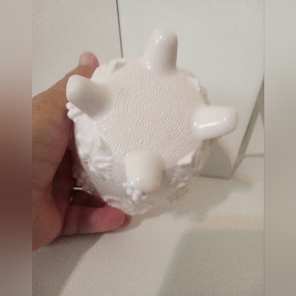 Vintage Pink Milk Glass 3.5"‎ Tall Pedalstal Planter Candy Dish Bowl - Picture 4 of 5